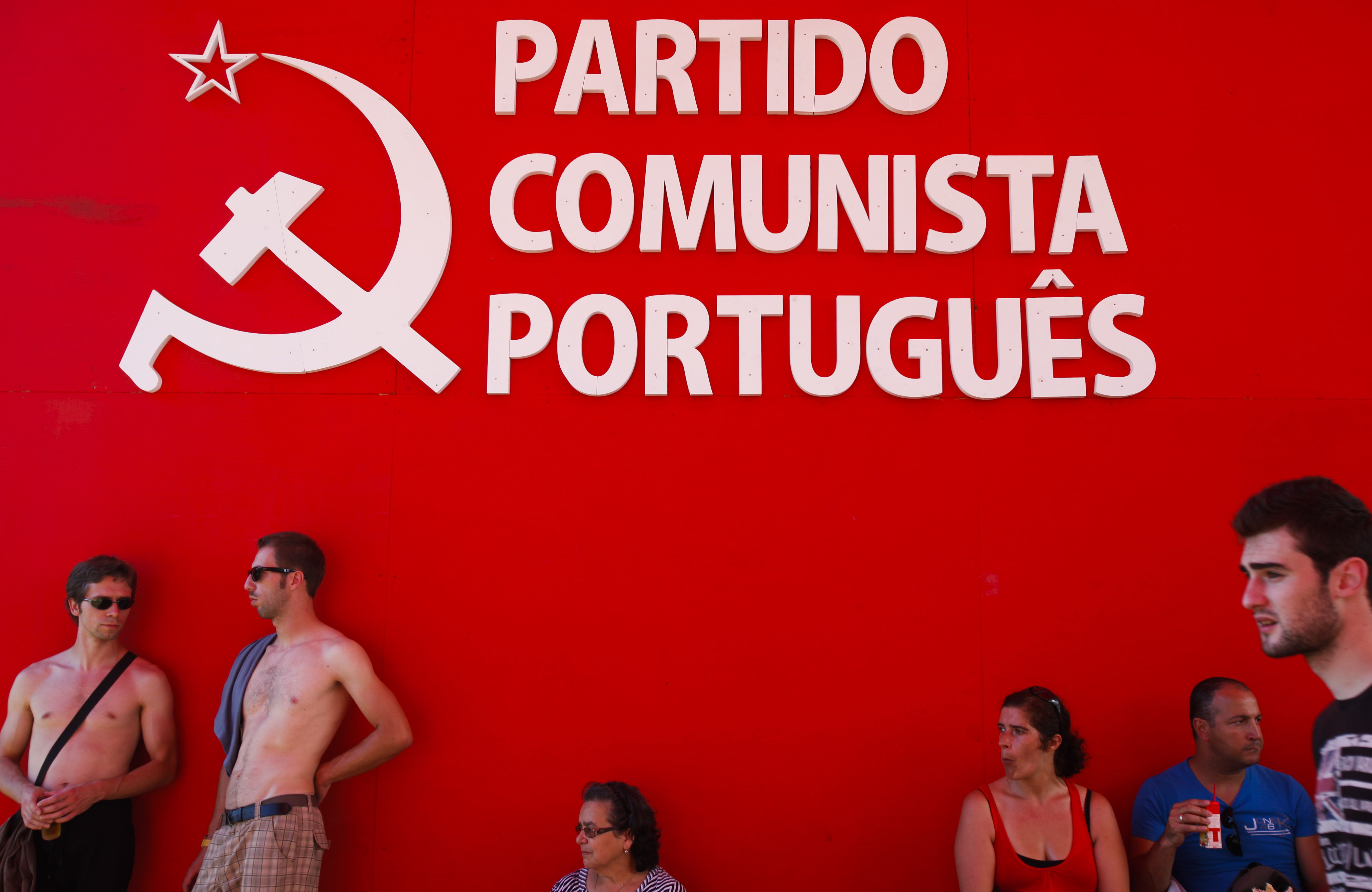 PCP cola Rui Rio à política de Passos e de &#8220;desgraça no pais&#8221;