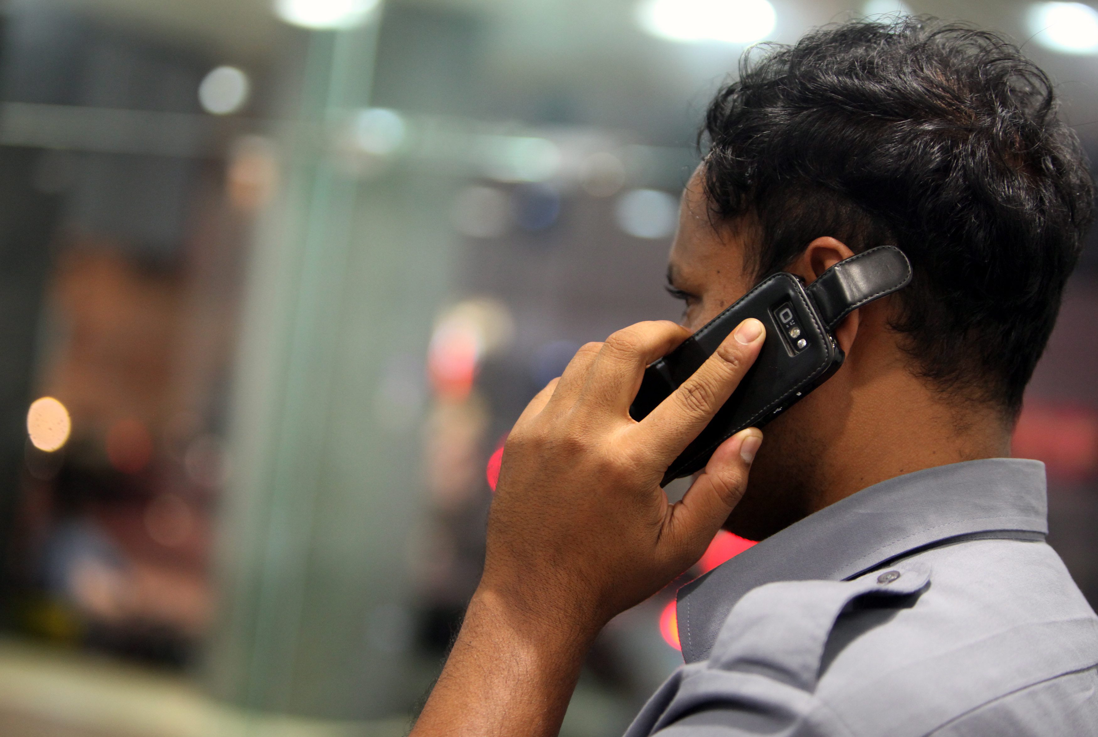 Vodafone, NOS e MEO dizem que decisão da Anacom &#8220;prejudica gravemente os consumidores&#8221;
