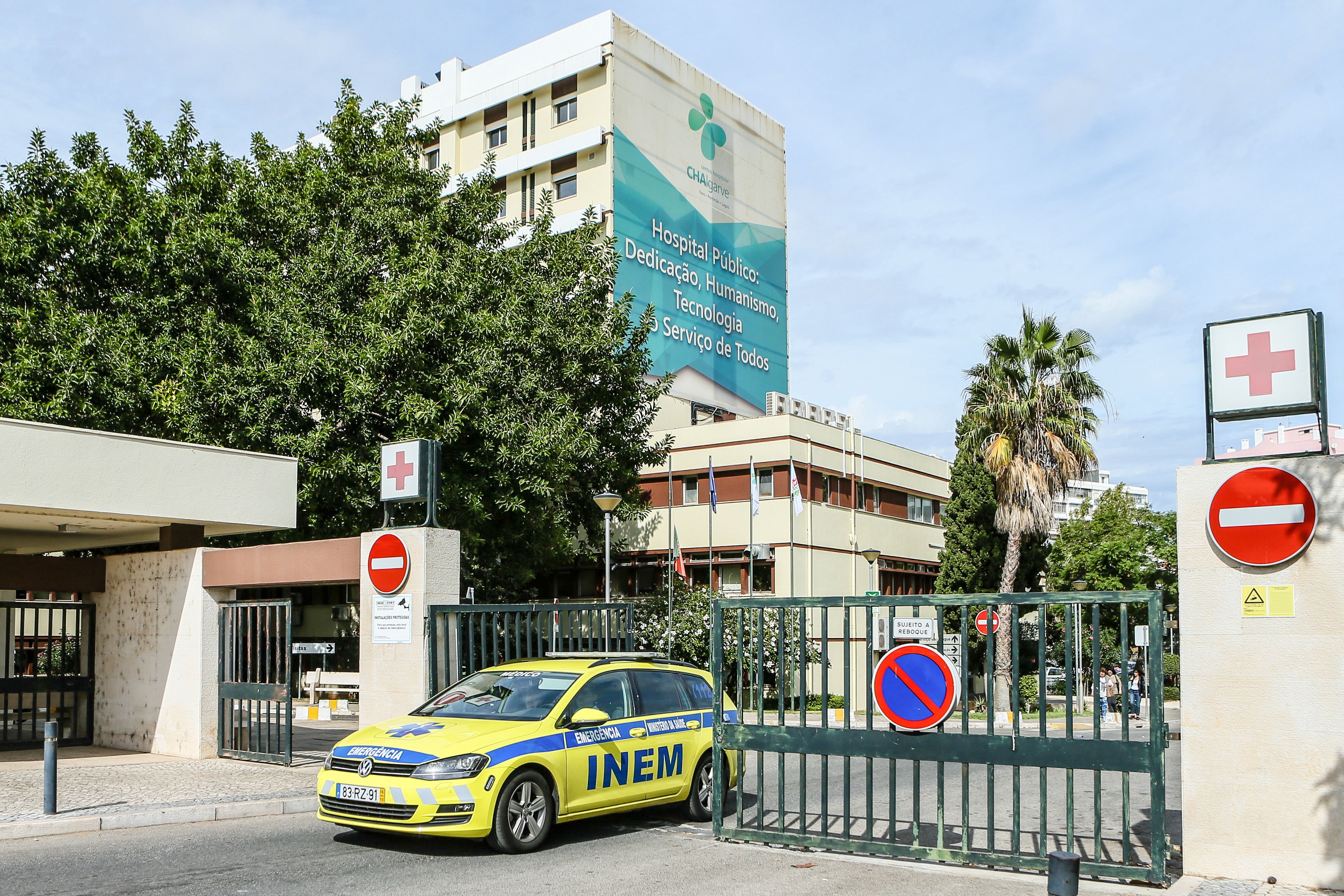 Centro Hospitalar do Algarve nega ter pressionado diretores demissionários