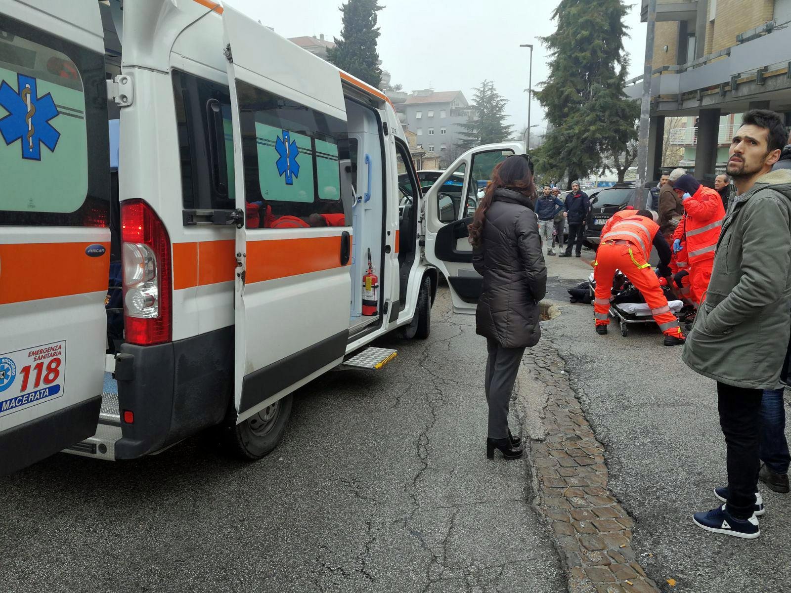 Tiroteio em cidade do centro de Itália faz quatro feridos