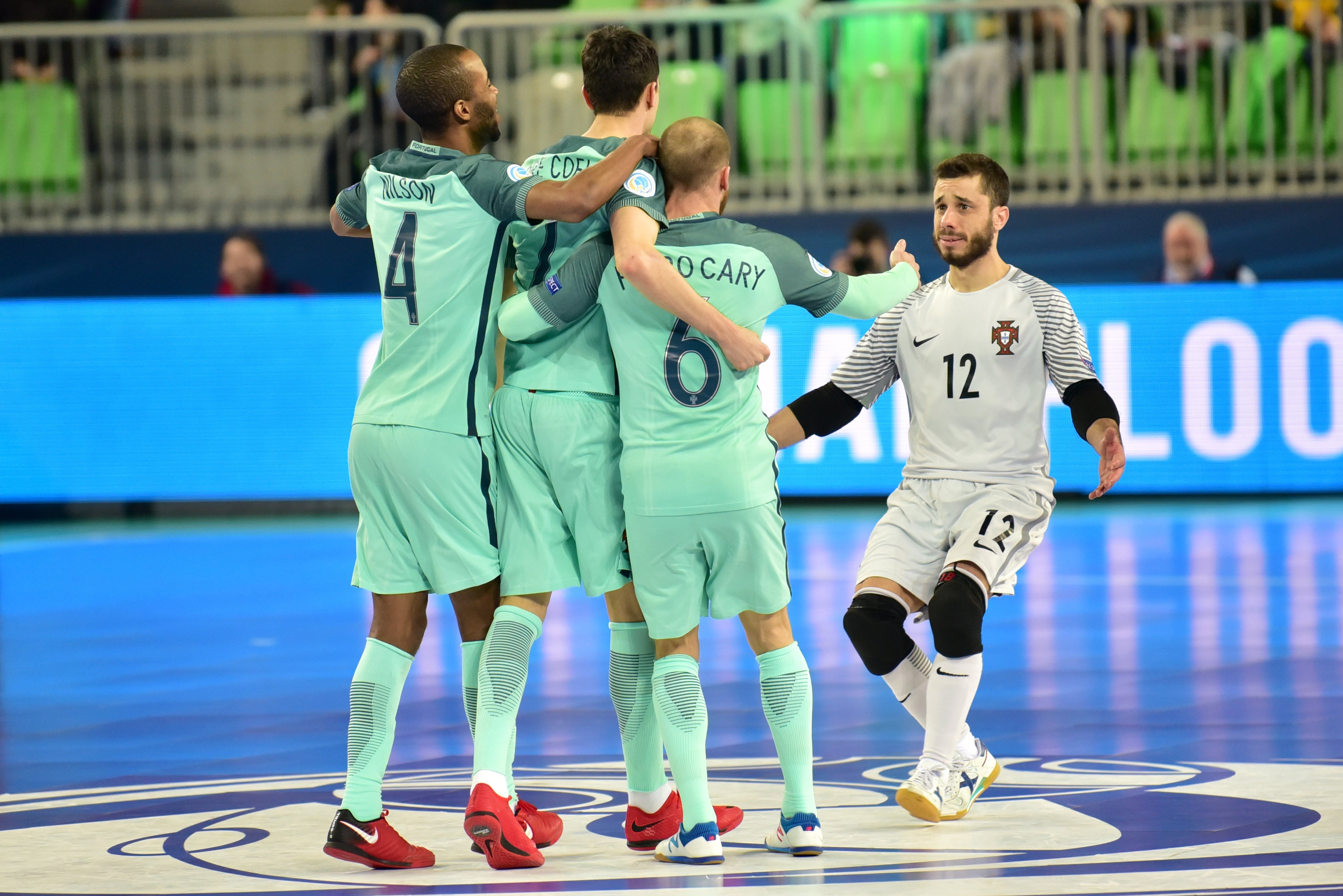 Portugal vence Rússia e assegura segunda final de um europeu de futsal