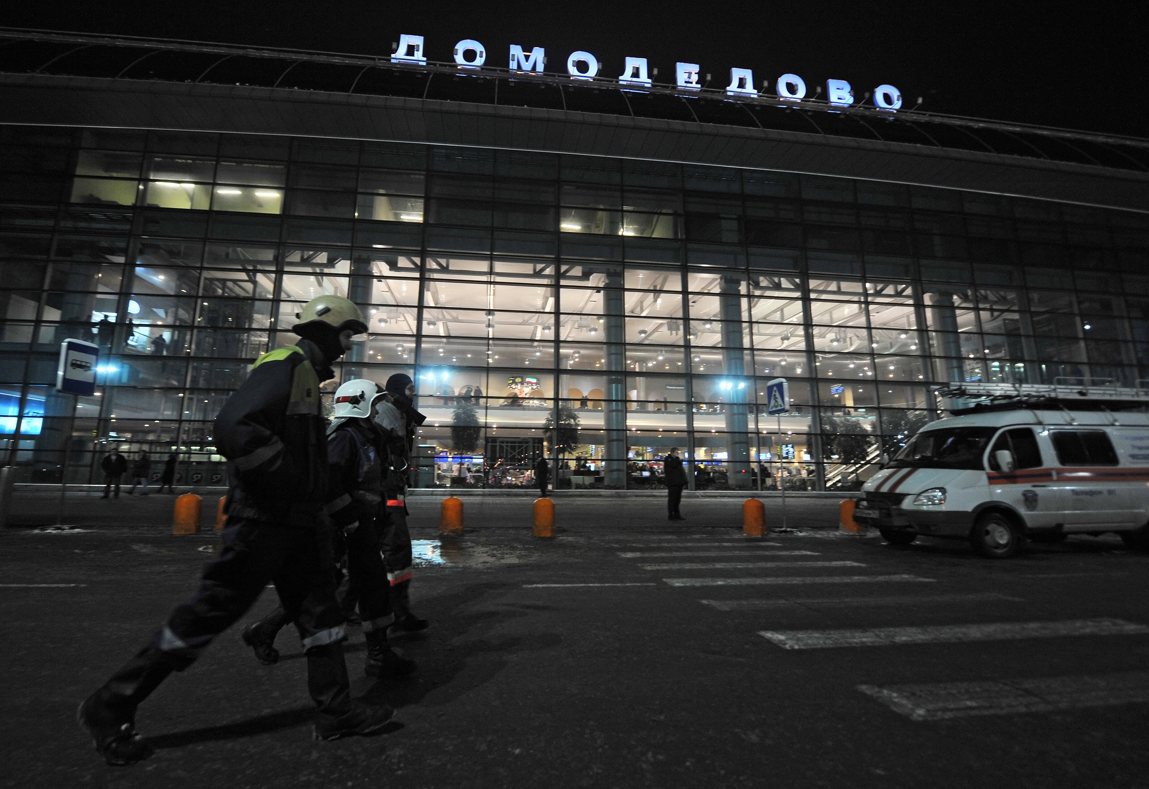 Autoridades russas afirmam que não há sobreviventes da queda do avião