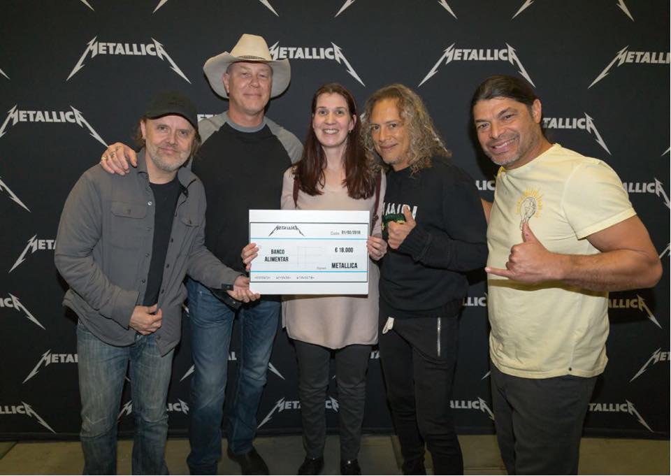 Metallica doaram 18.000 euros ao Banco Alimentar Contra a Fome
