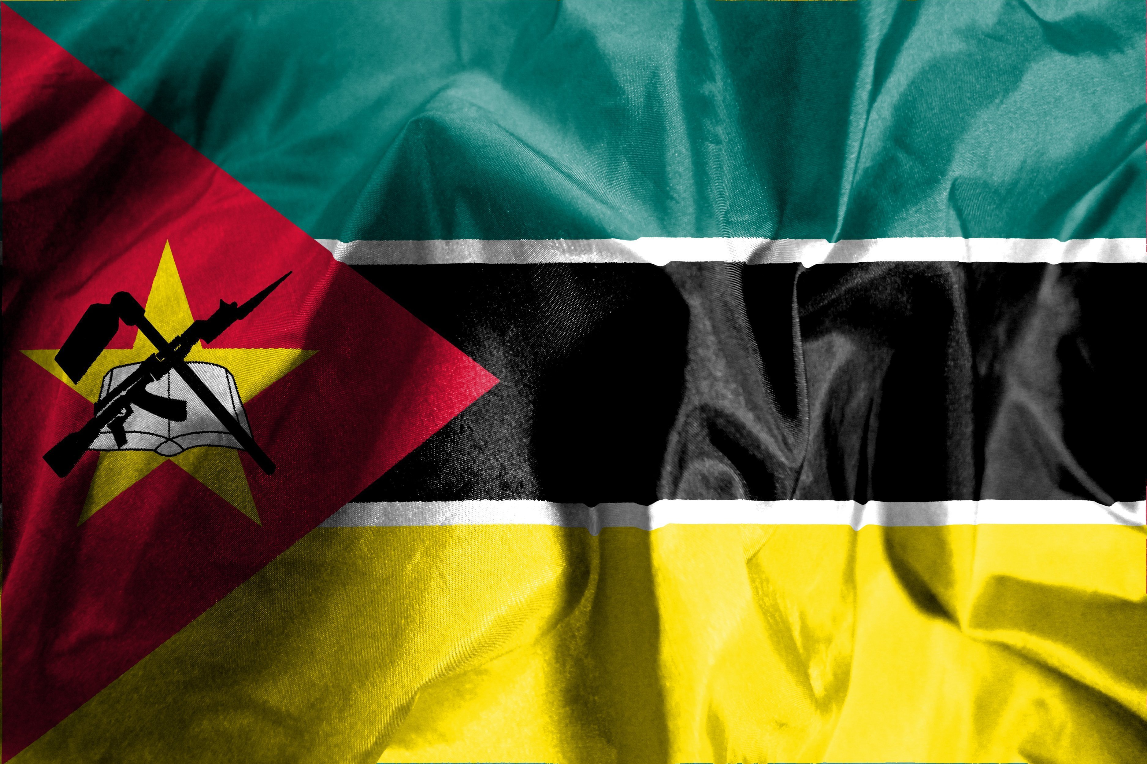 Ministro moçambicano pede paciência e promete colaboração face a sufoco das empresas
