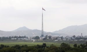 Duas Coreias acordam realizar cimeira na fronteira no final de abril