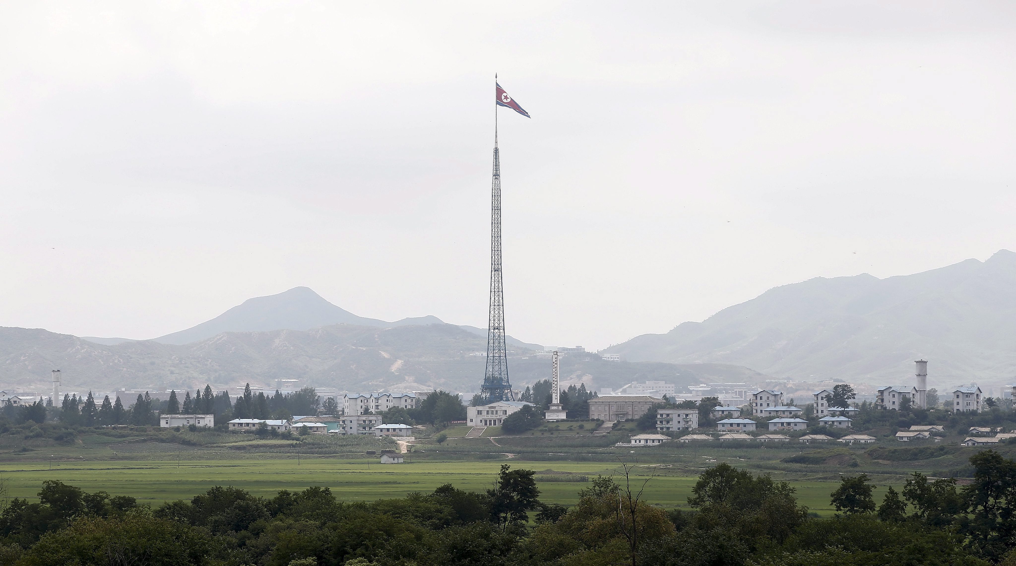Duas Coreias acordam realizar cimeira na fronteira no final de abril