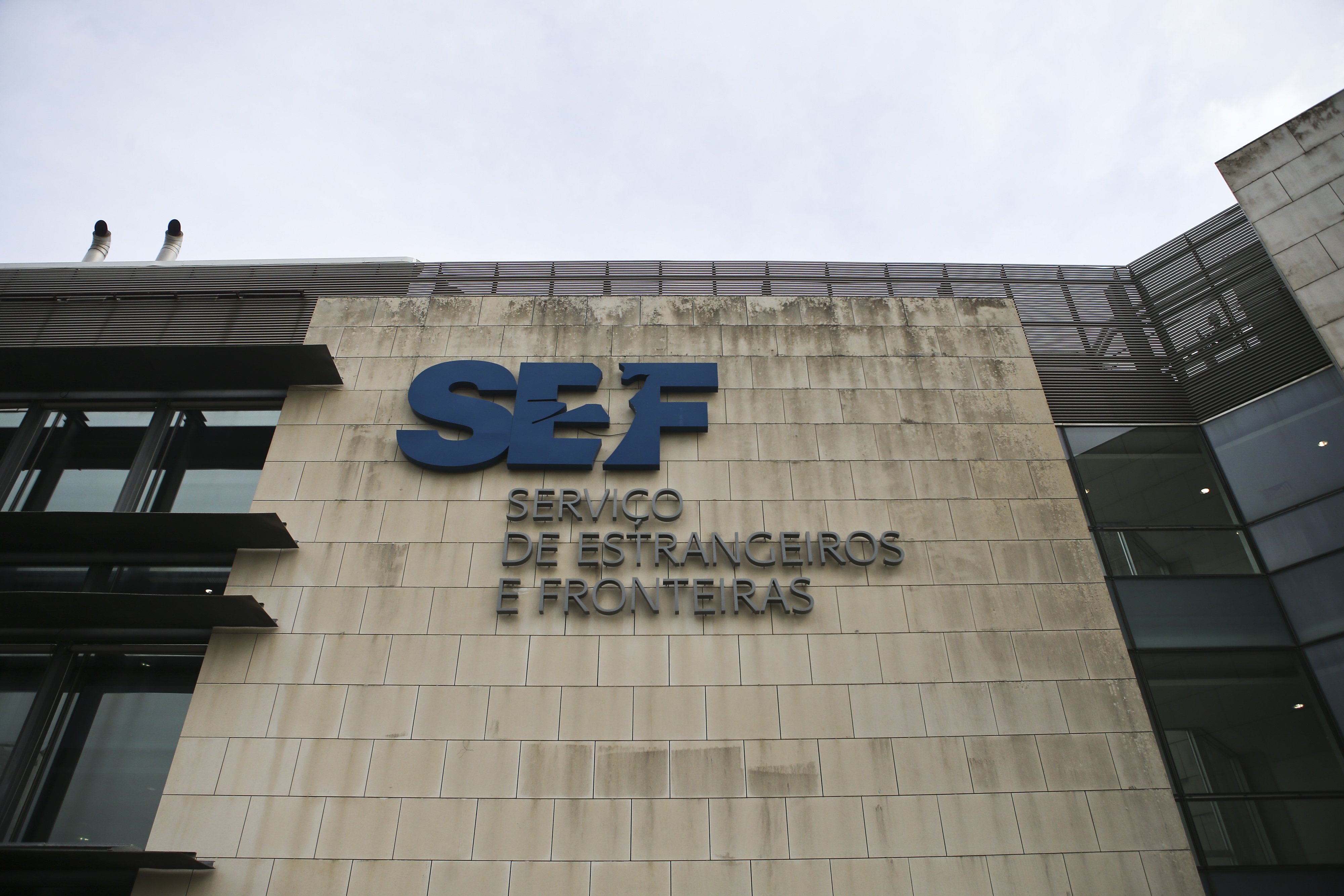 Funcionários do SEF marcam três dias de greve para esta semana