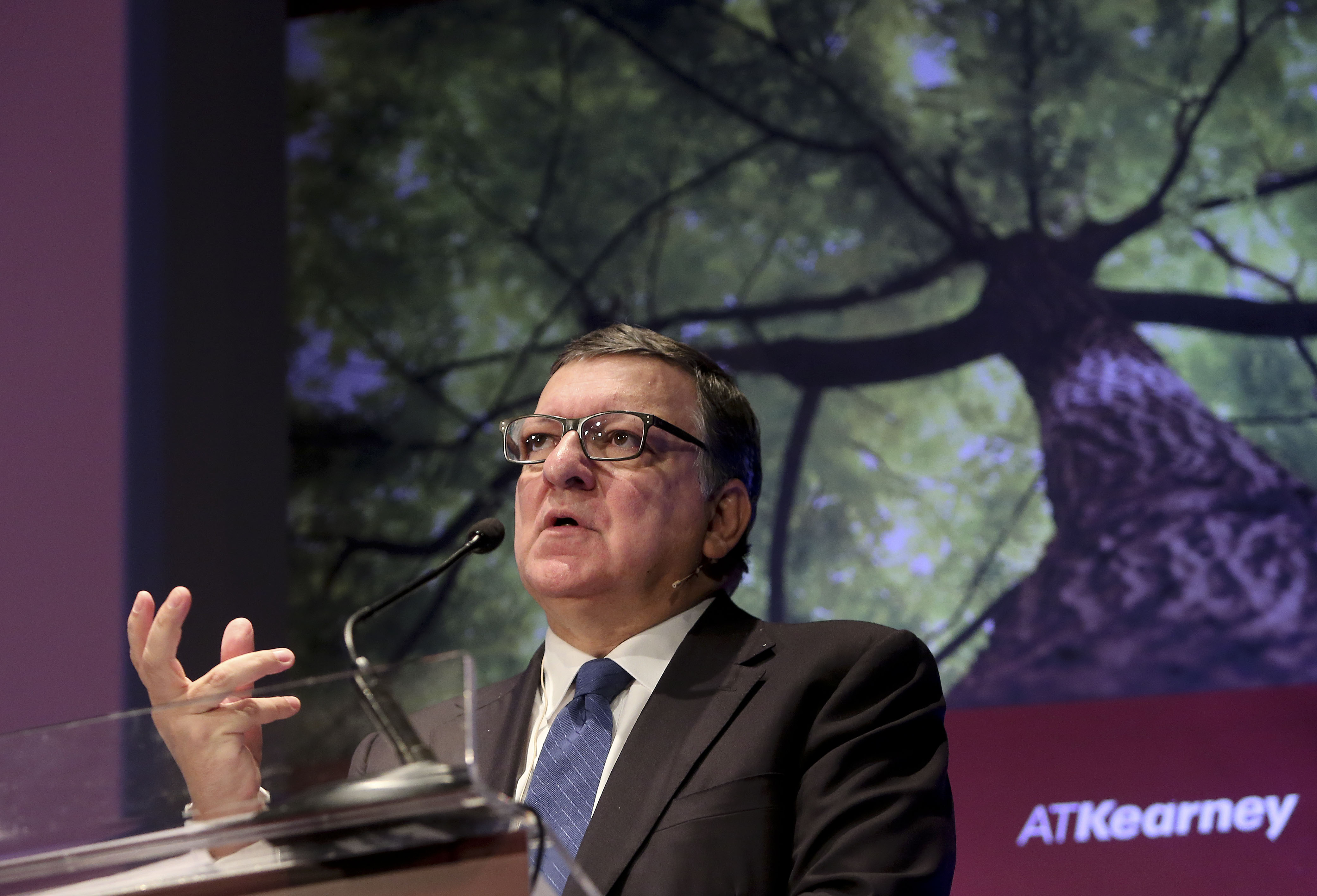 Durão Barroso contesta &#8220;ataque político pessoal pouco velado&#8221; da Provedora Europeia
