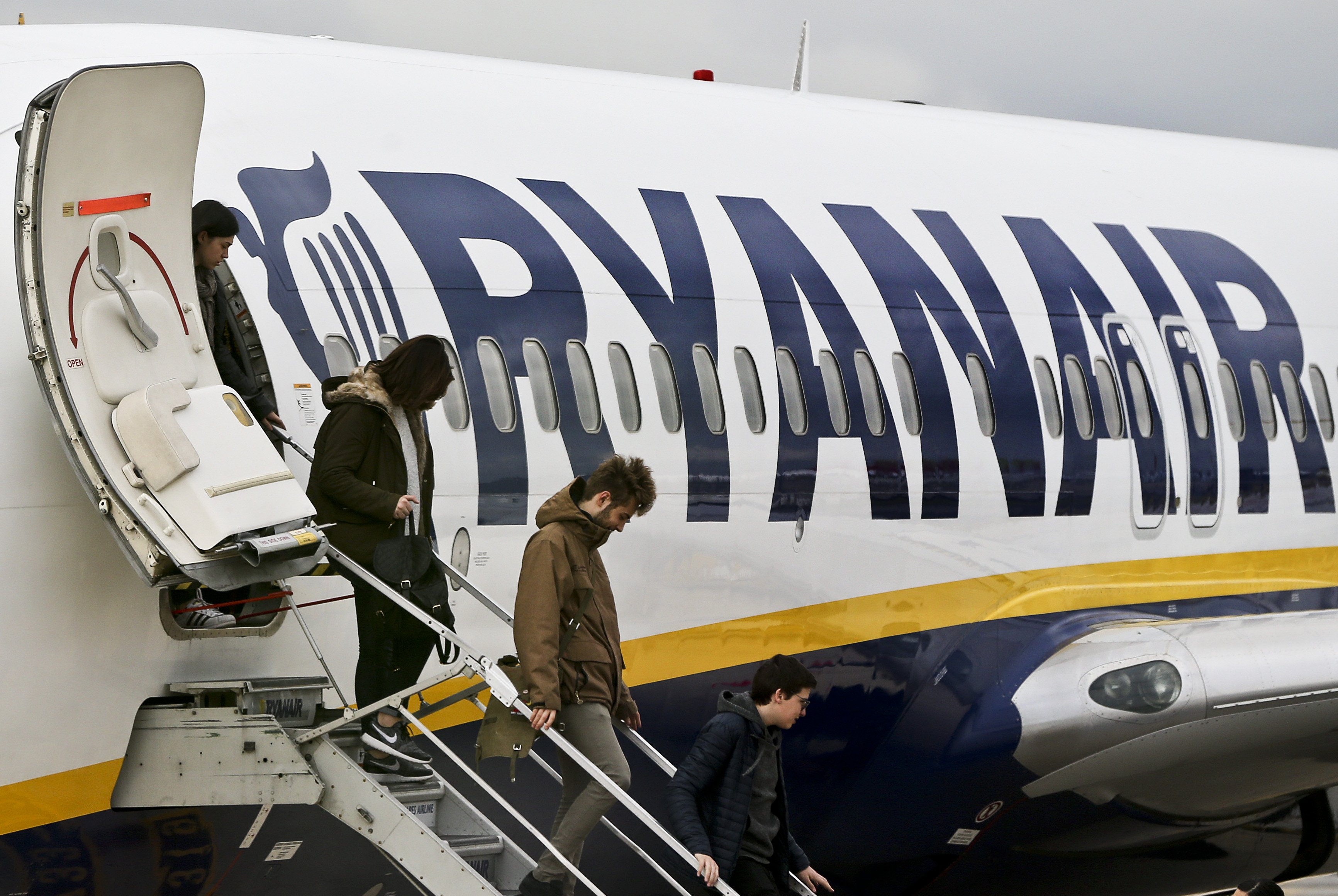 Sindicato acusa Ryanair de substituir &#8220;ilegalmente&#8221; tripulantes grevistas