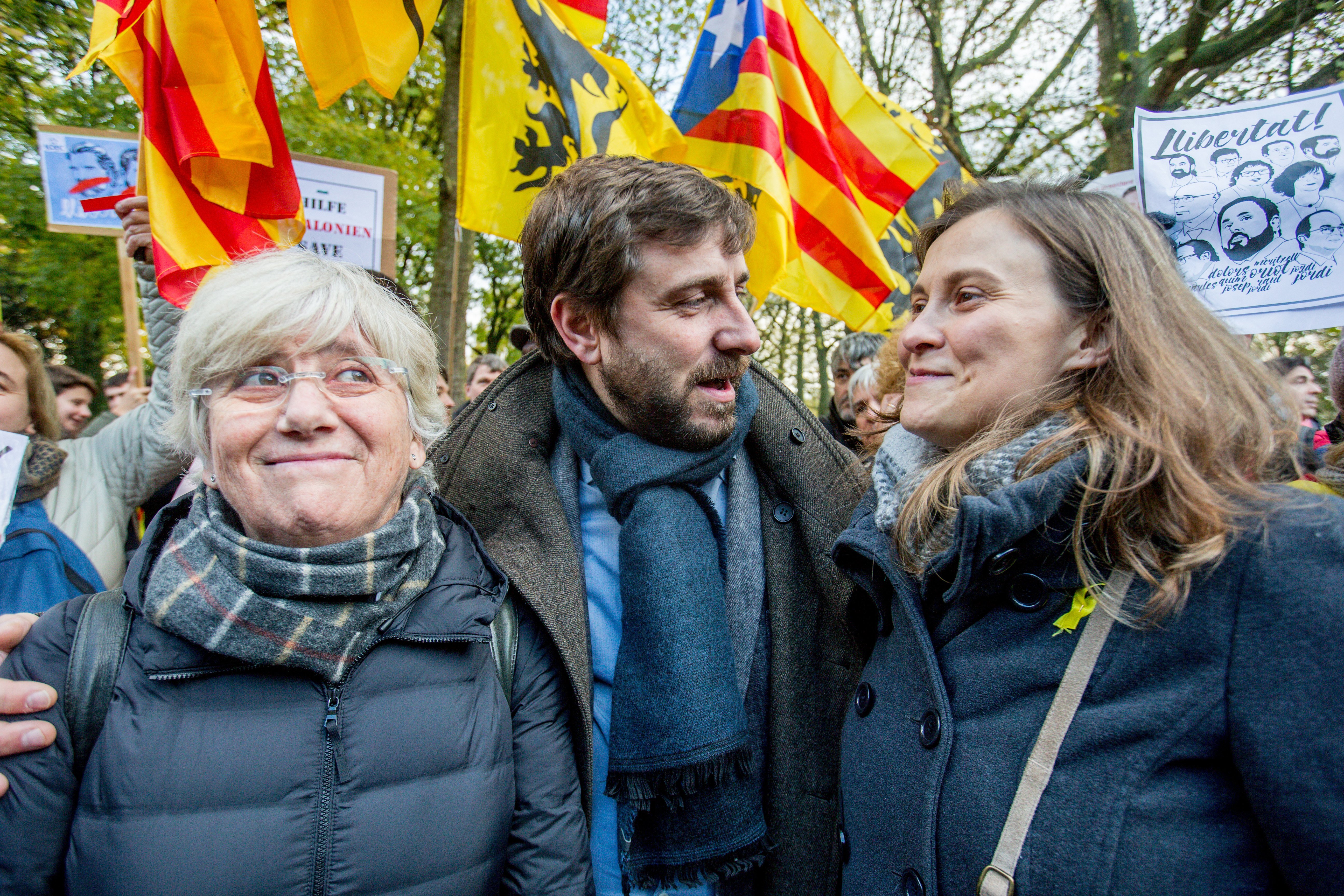 Independentista catalã exilada na Escócia pronta a entregar-se às autoridades
