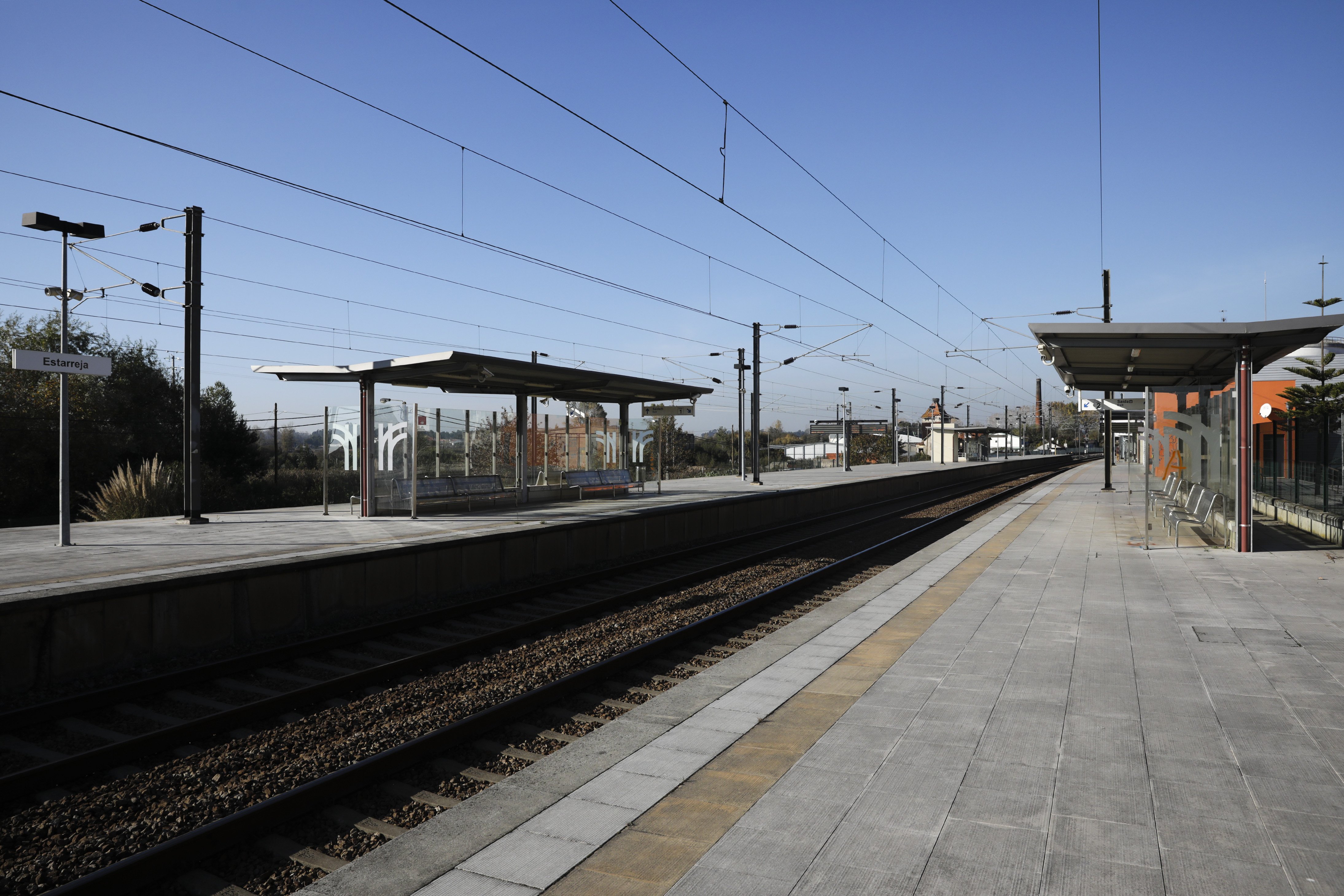 Mais de 100 comboios suprimidos devido a greve