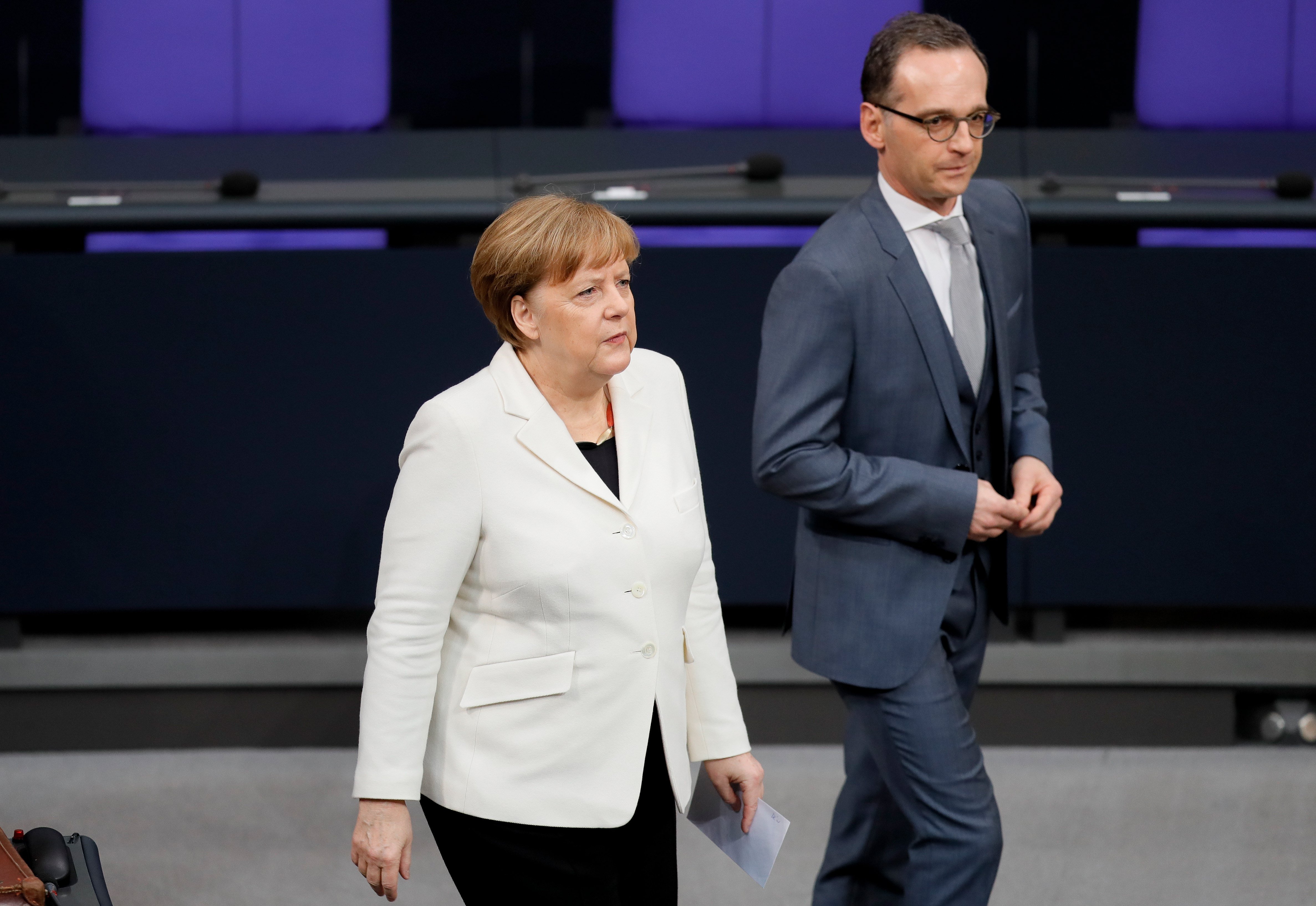 Deputados alemães reelegem Merkel para um quarto mandado como chanceler