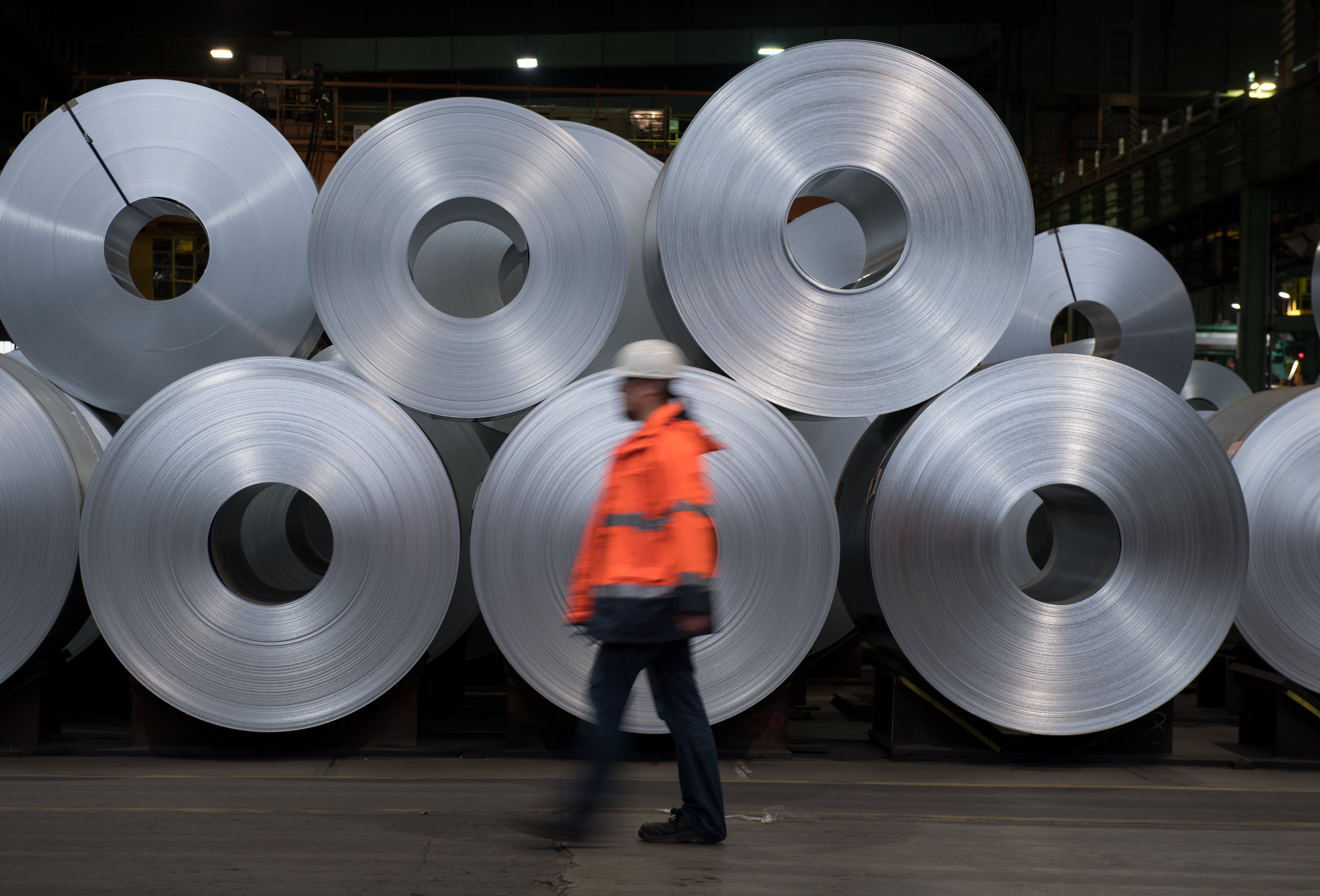 Bruxelas lança investigação de salvaguarda à importação de produtos de aço