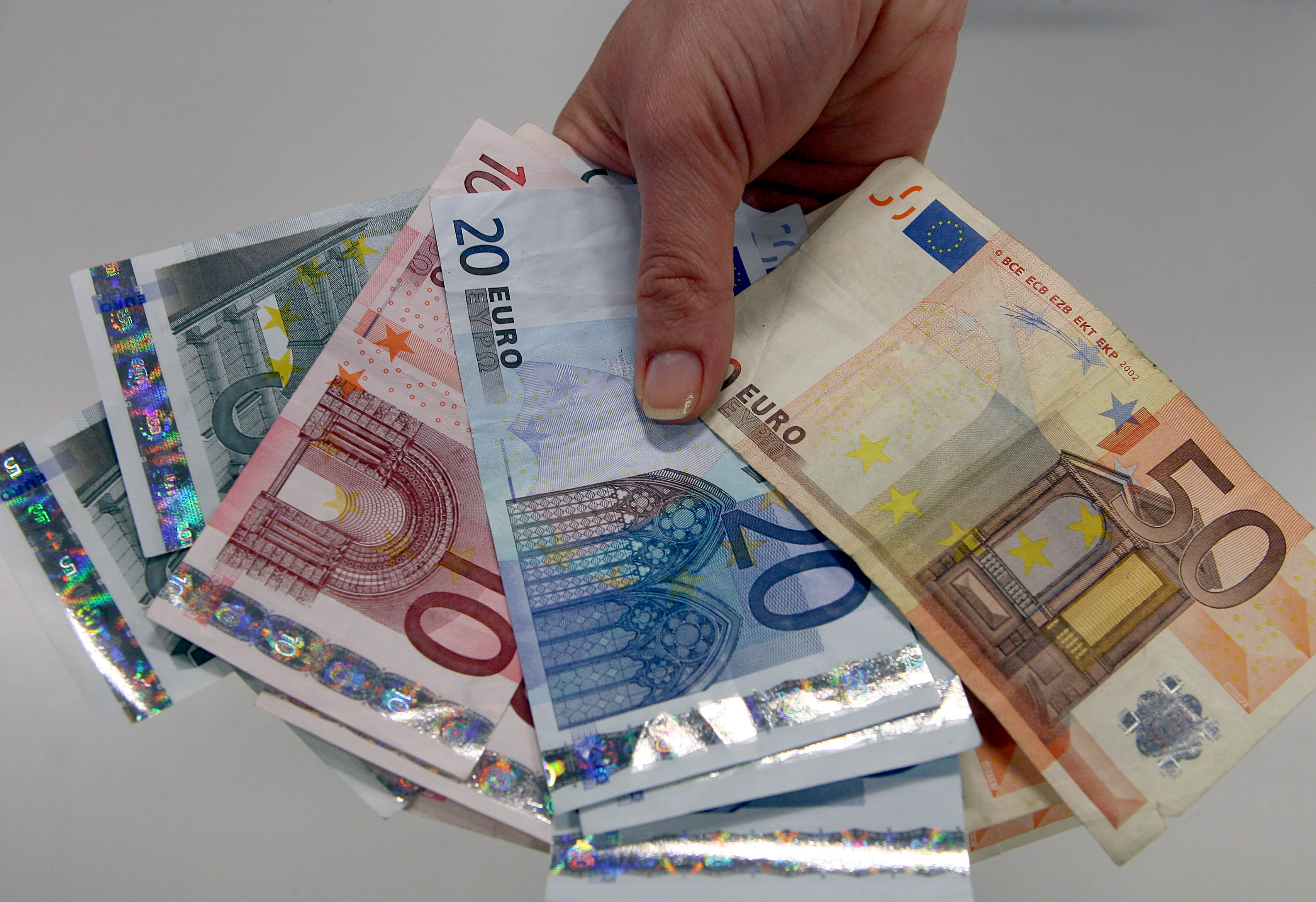 Portugal colocou 1.250ME a juros ligeiramente menos negativos
