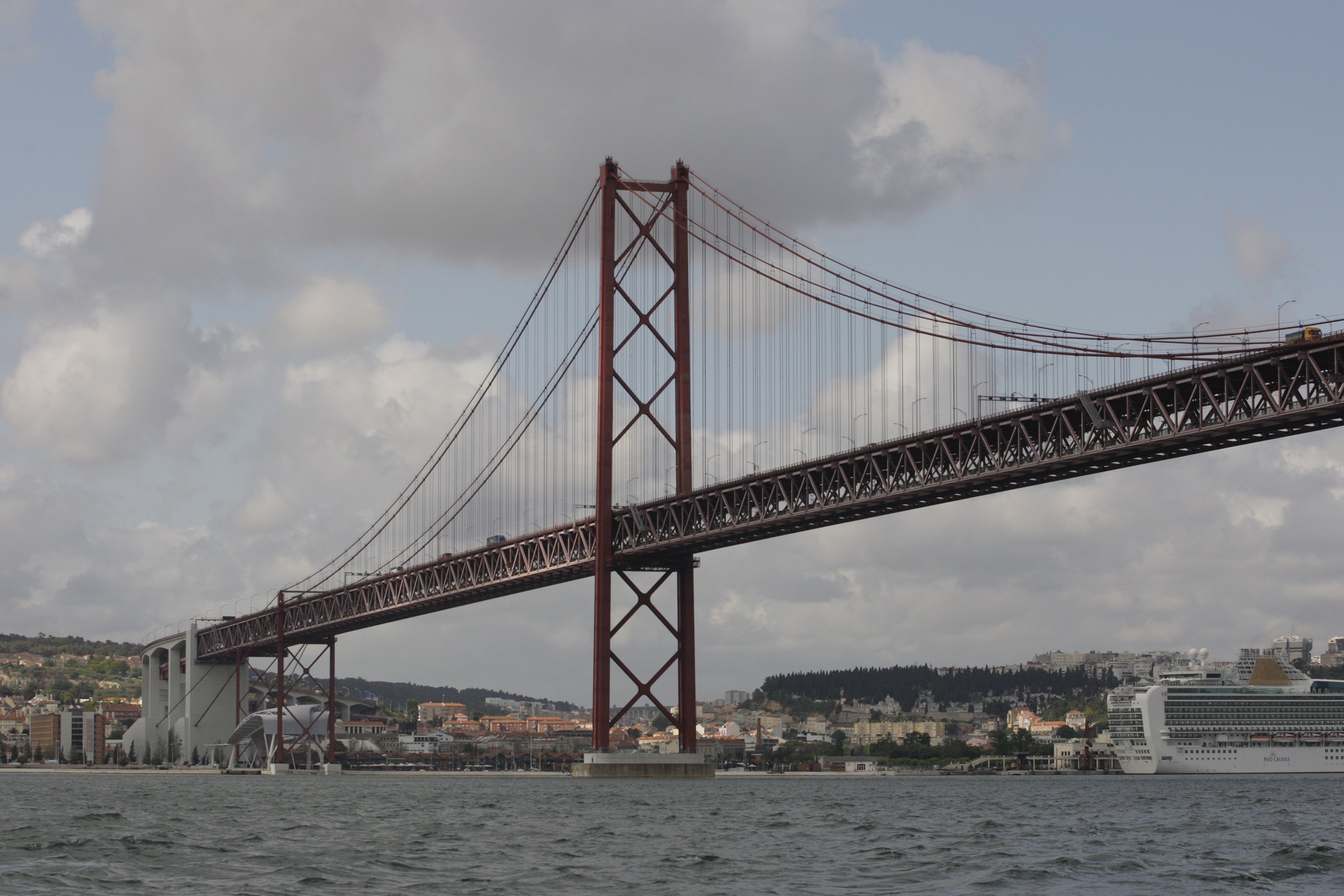 Infraestruturas de Portugal diz que obra na Ponte 25 de Abril &#8220;não é urgente&#8221;