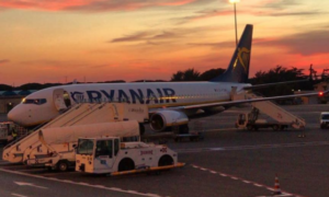 Ryanair apresenta promoção de Páscoa: voos a 1€