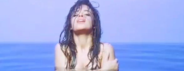 Camila Cabello sensual no novo videoclipe, &#8220;Never Be The Same&#8221;