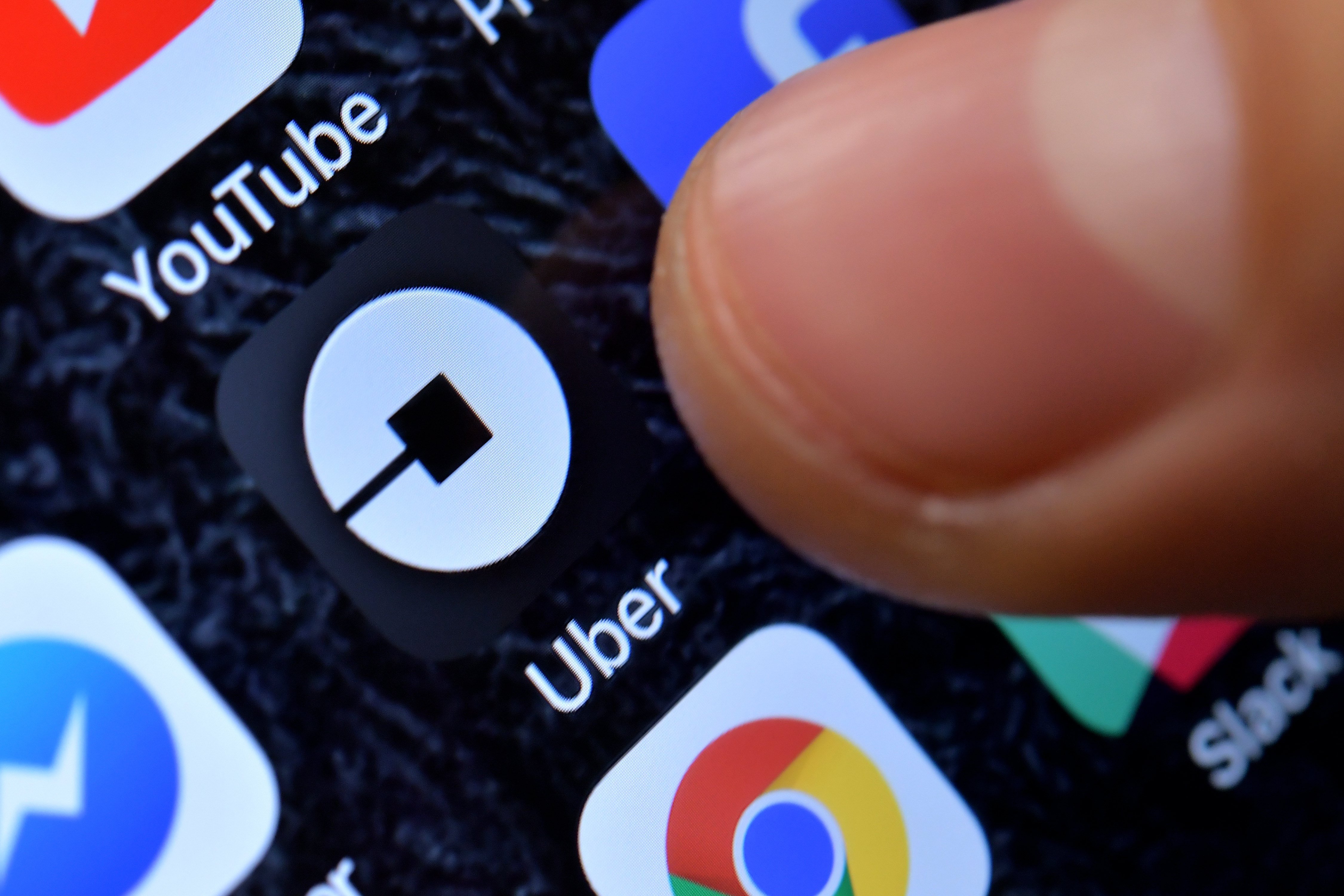 PR devolve ao parlamento lei que regula plataformas como Uber e Cabify