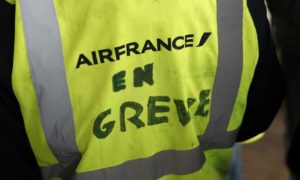 Maioria dos sindicatos da Air France aceita negociar mas mantém greve