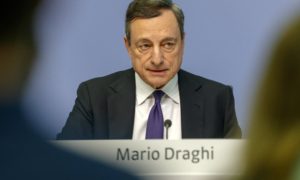 Draghi aponta &#8220;moderação&#8221; do crescimento da zona euro