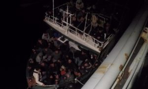 Marinha Portuguesa resgata mais de 100 migrantes no Mediterrâneo