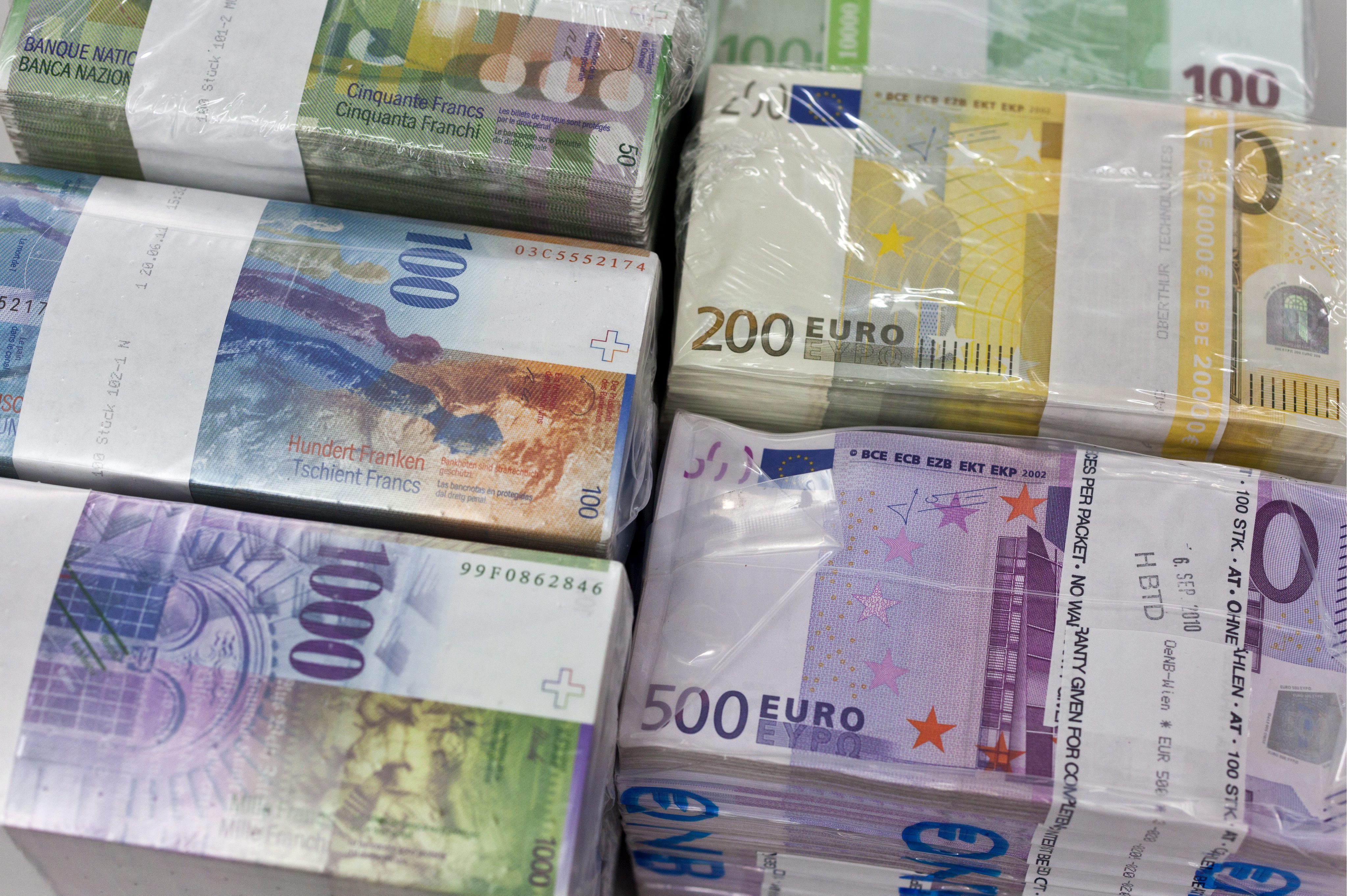 Banco de Portugal recupera 4.000 notas danificadas nos incêndios