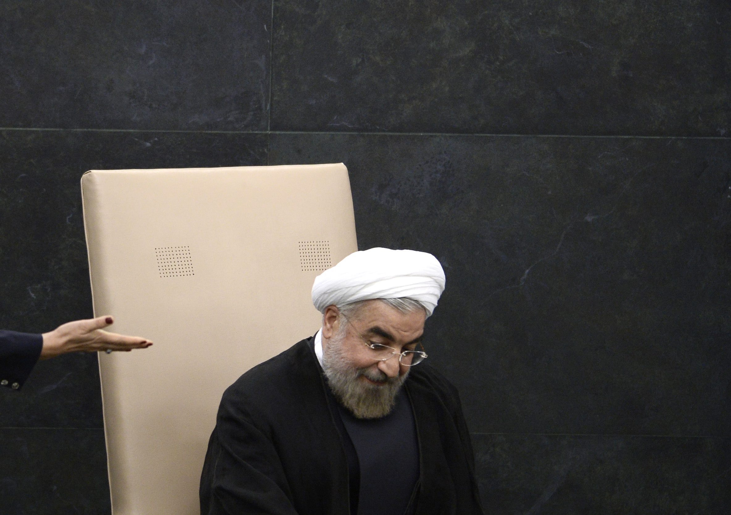 Presidente do Irão diz que país mantém-se no acordo nuclear se os seus interesses forem respeitados