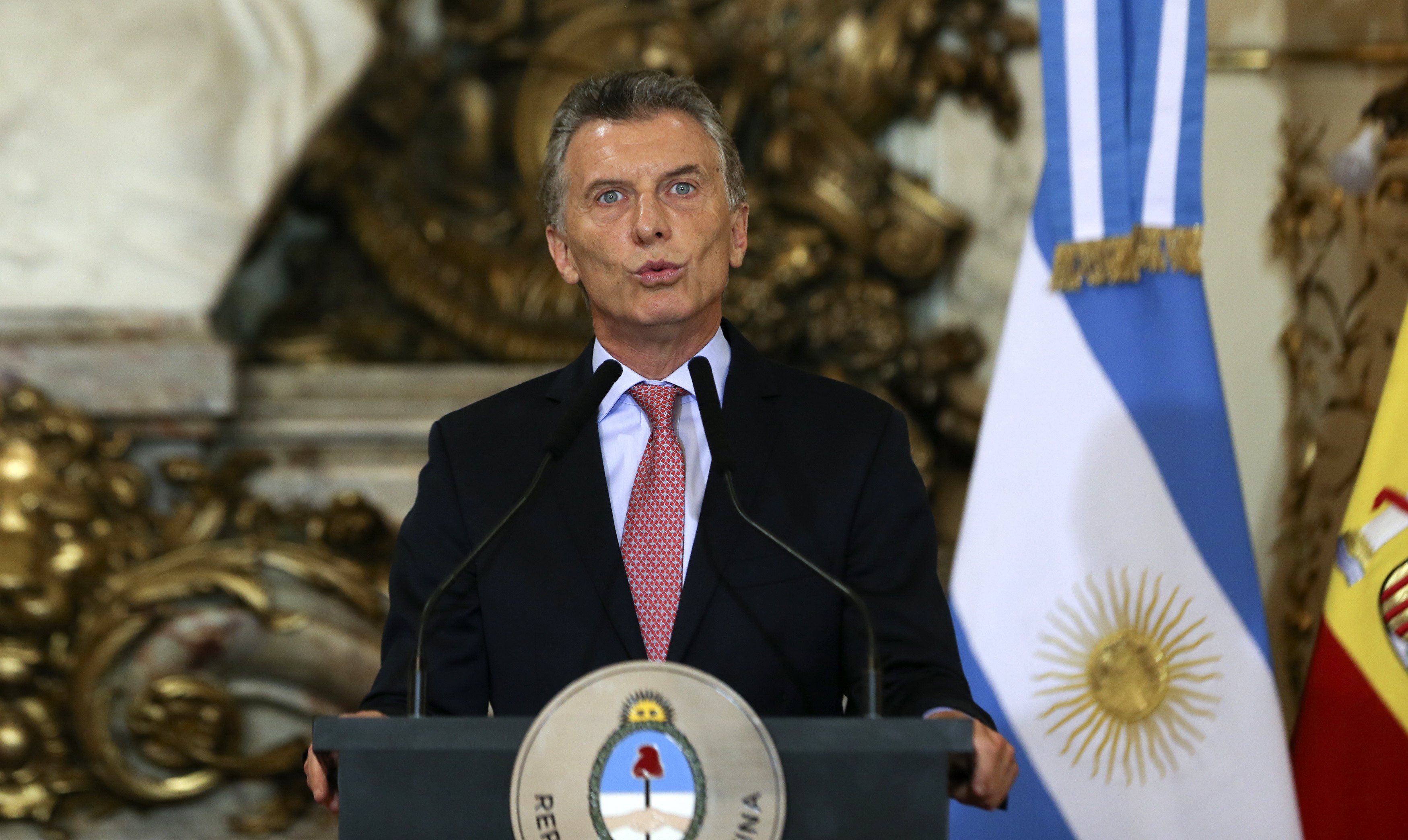 Argentina inicia conversações com FMI para obter financiamento
