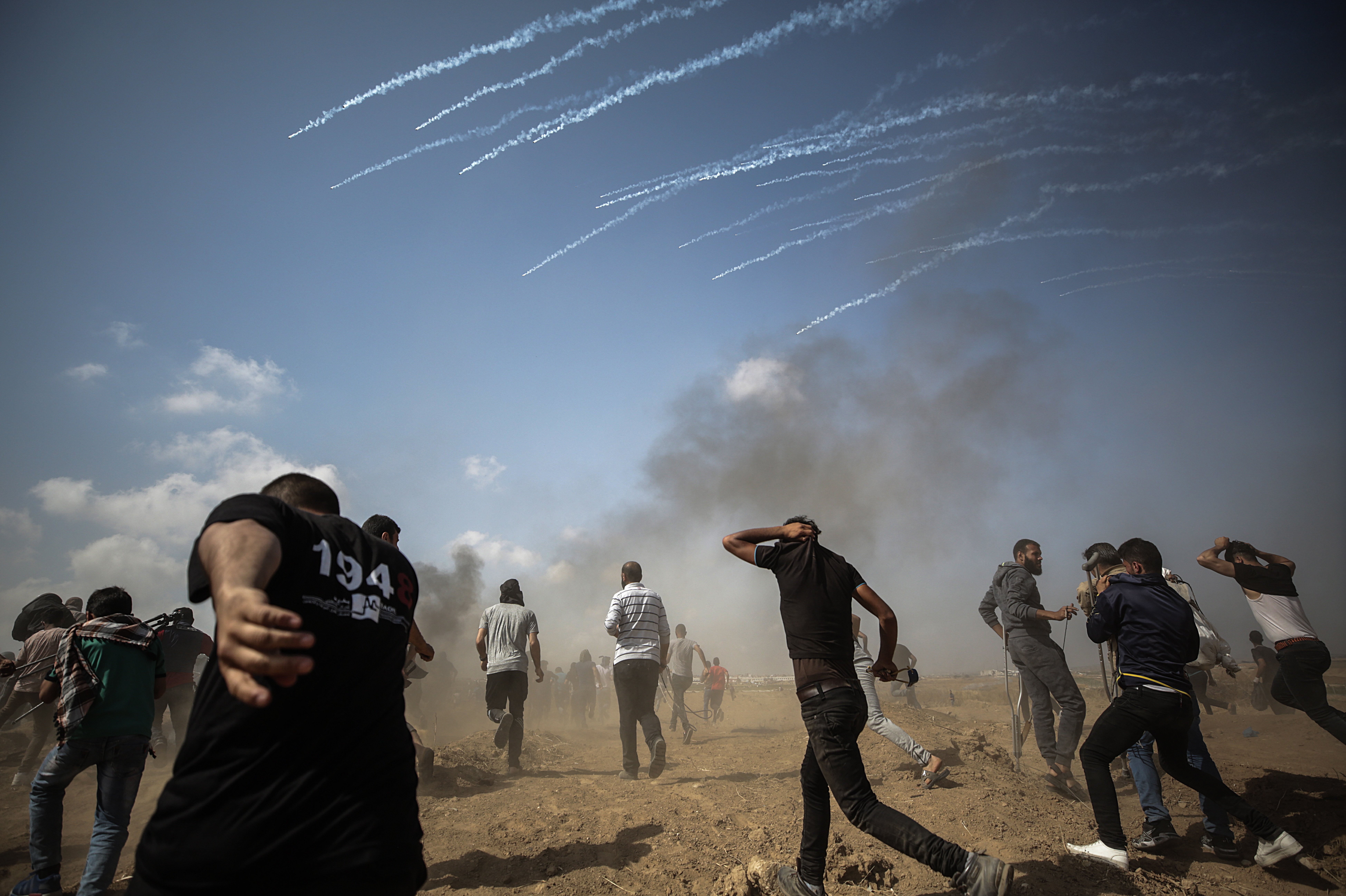 Dezasseis palestinianos mortos em Gaza por soldados israelitas