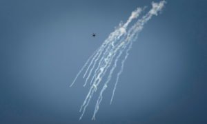 Israel lança raide aéreo contra &#8220;alvos terroristas&#8221; em Gaza