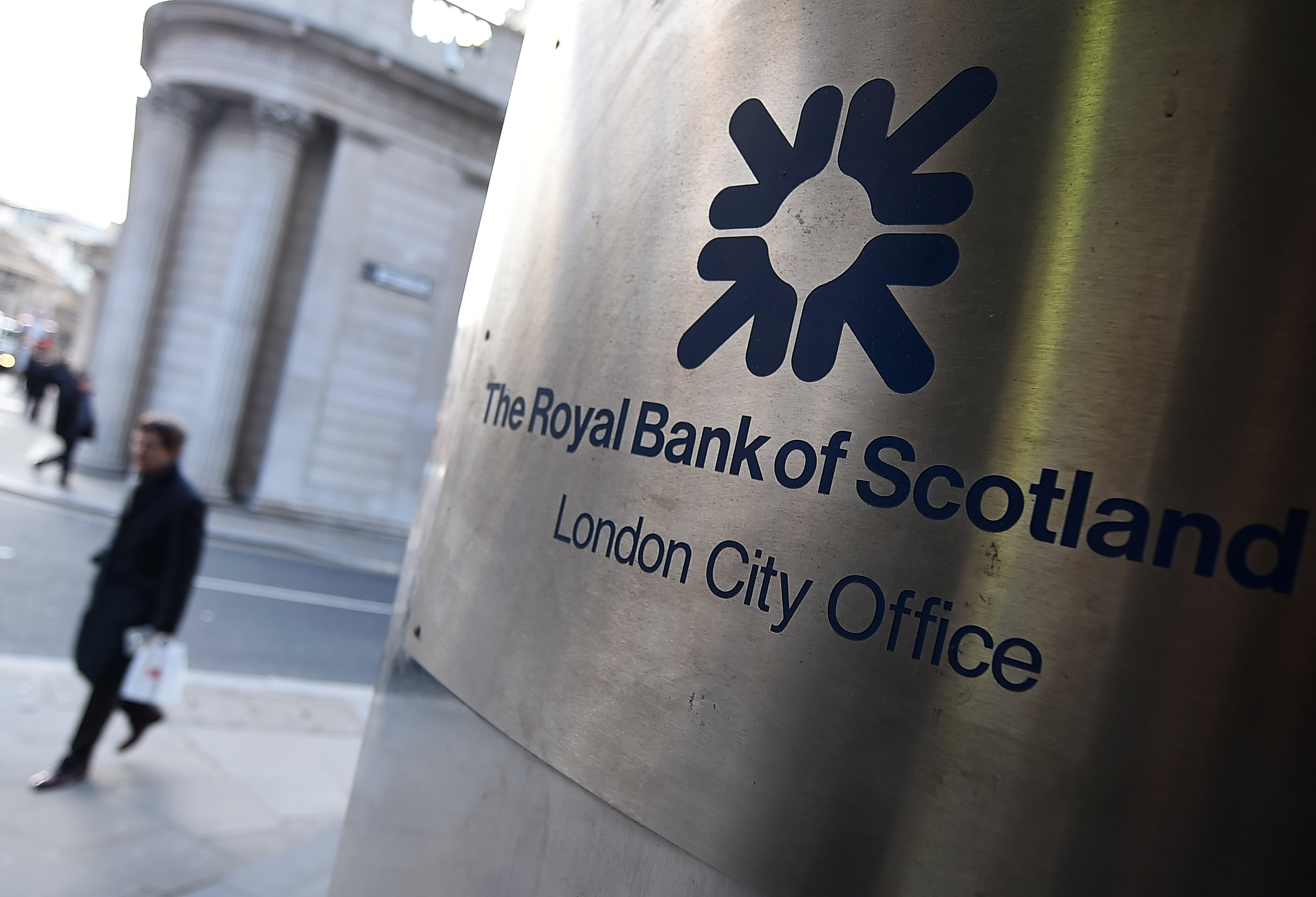 Estado britânico relança privatização do Royal Bank of Scotland
