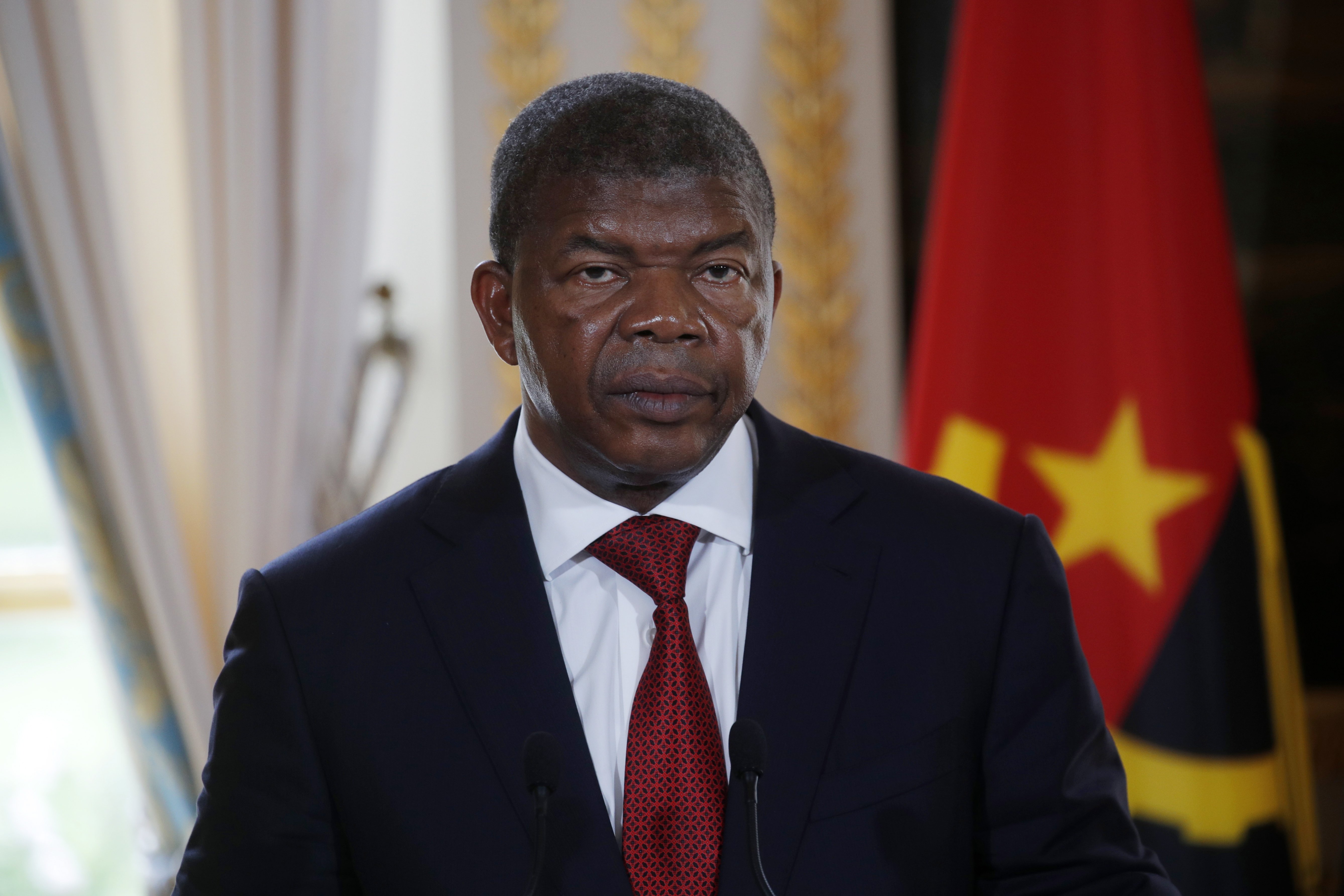 PR angolano exonera ministro dos Transportes