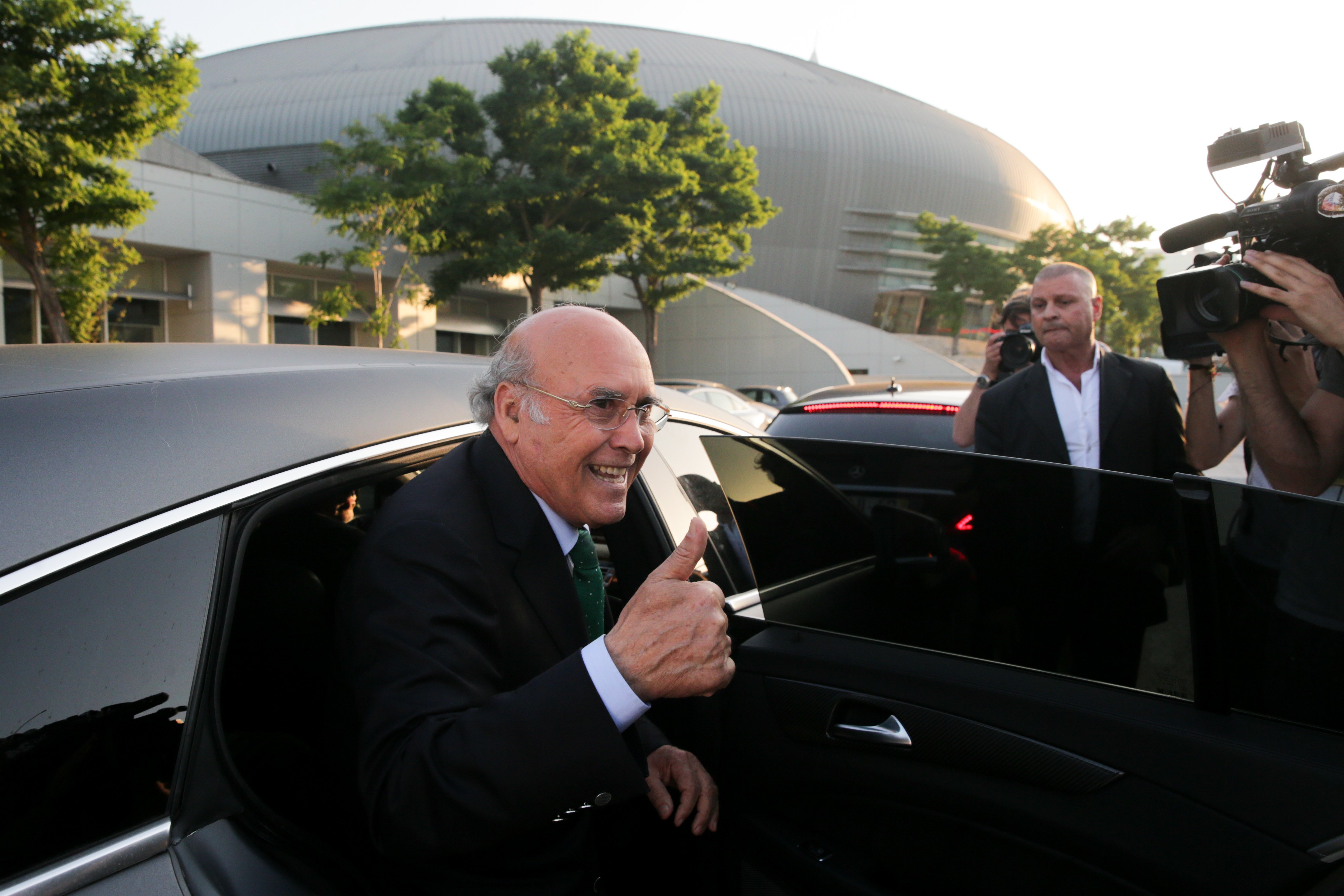 Sousa Cintra já é presidente da SAD, Carlos Vieira e Rui Caeiro demitiram-se