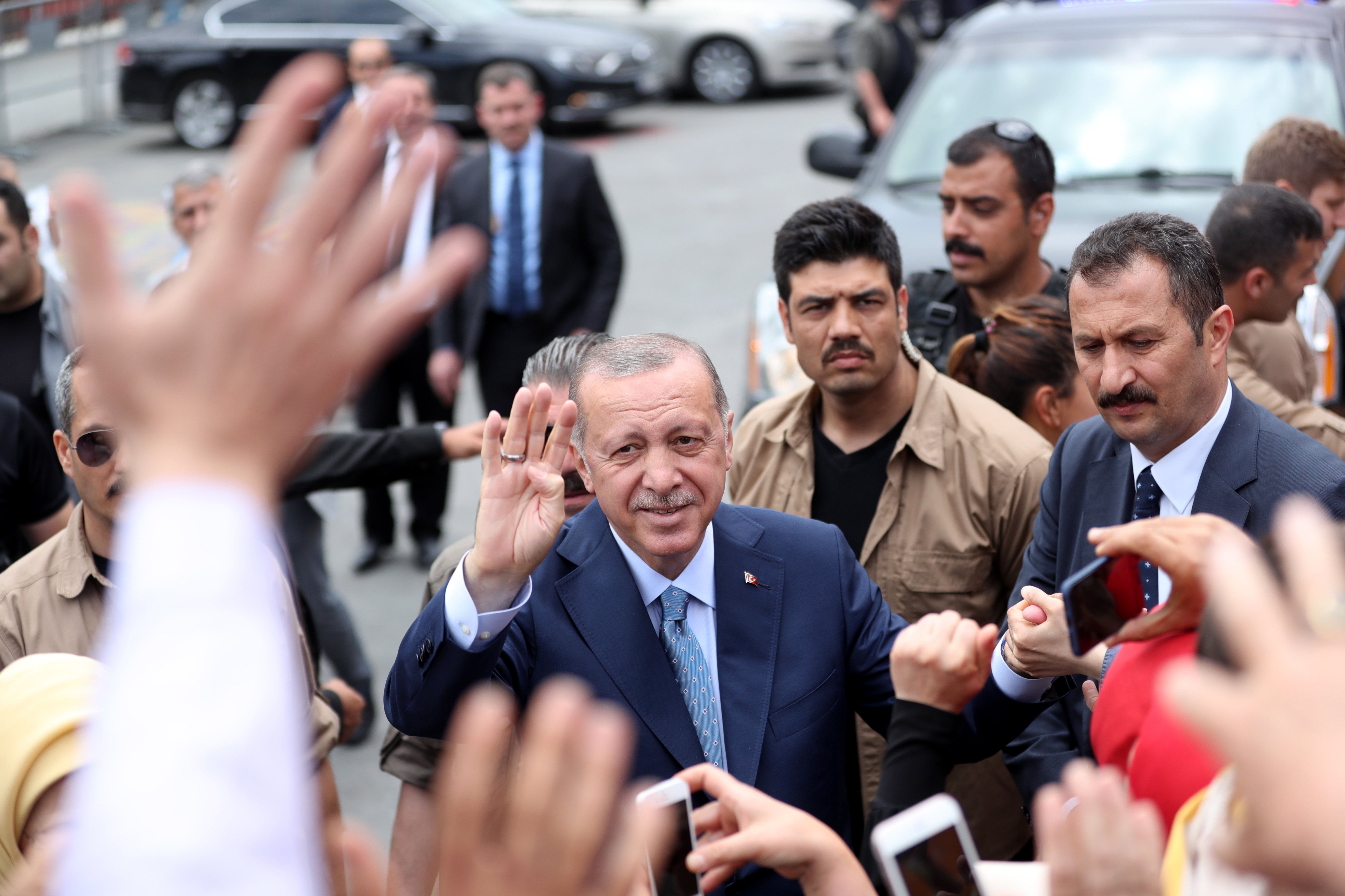 Erdogan à frente nas presidenciais na Turquia após contagem de um quarto dos votos