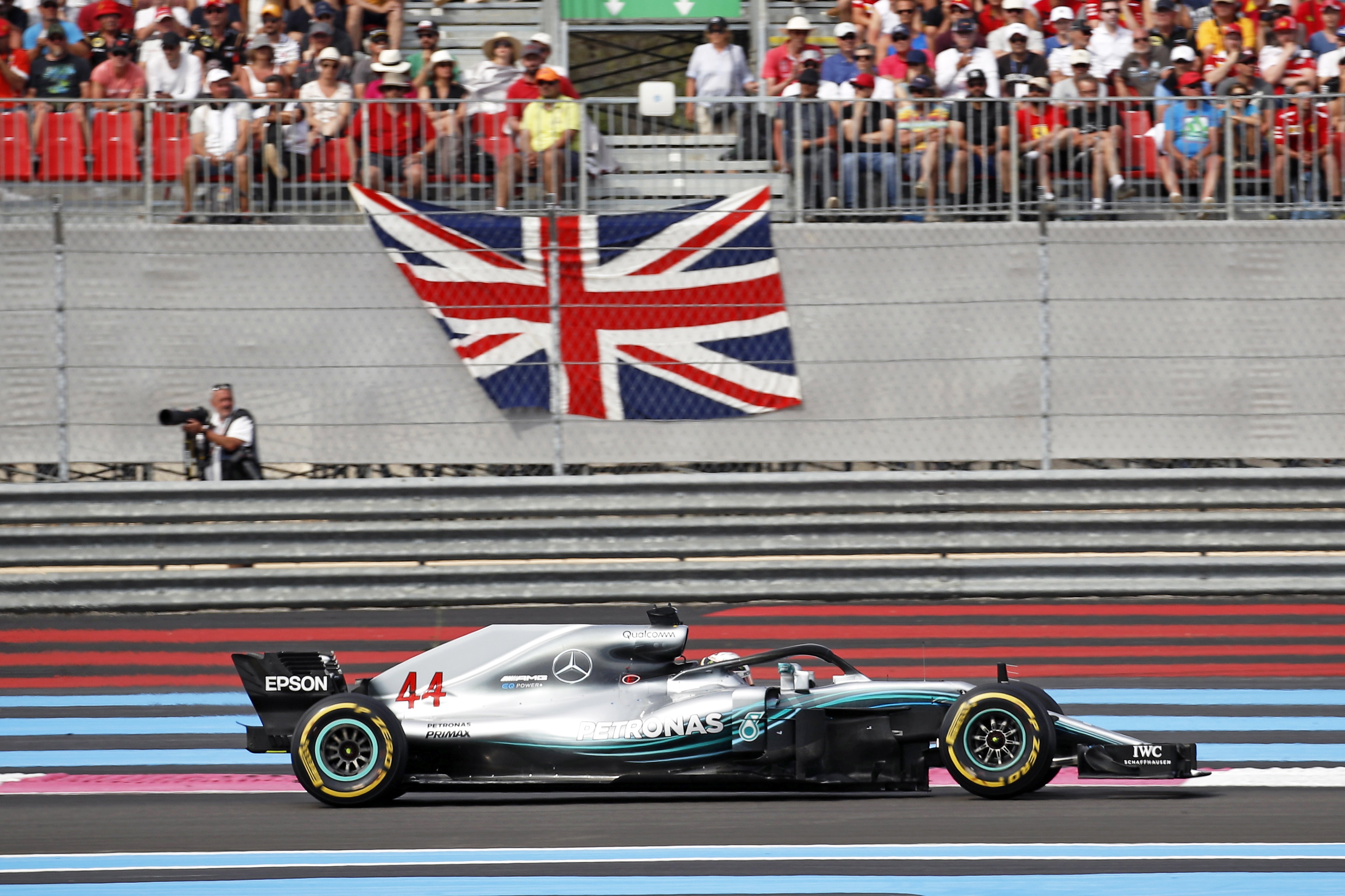 Lewis Hamilton vence GP de França e recupera liderança do Mundial