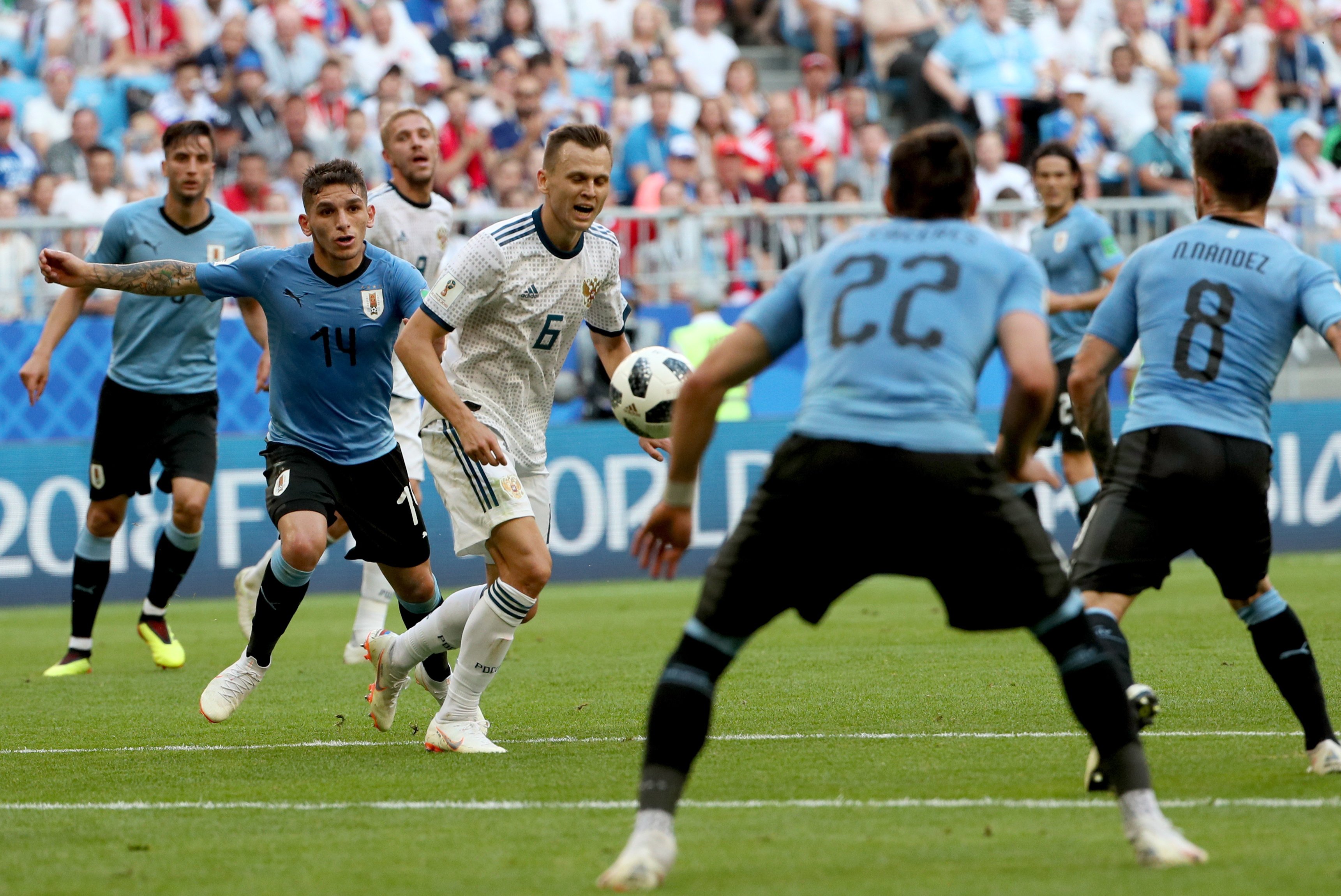 Uruguai bate anfitriã Rússia e conquista Grupo A