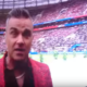 Em abertura do Mundial 2018, Robbie Williams levanta dedo do meio na atuação