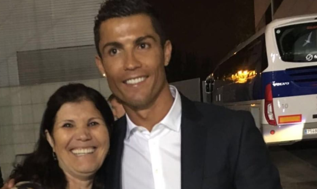 Dolores Aveiro deixa mensagem a Cristiano Ronaldo: &#8220;Contigo nos bons e maus momentos&#8230;&#8221;