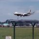 Video: Avião da Ryanair aborta aterragem devido ao vento extremo