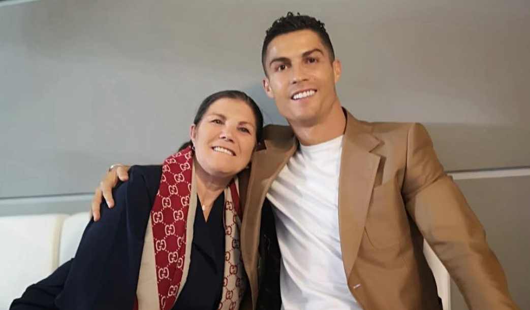 O presente que Cristiano Ronaldo ofereceu a Dolores Aveiro: &#8220;Obrigado filho pelo miminho&#8230;&#8221;