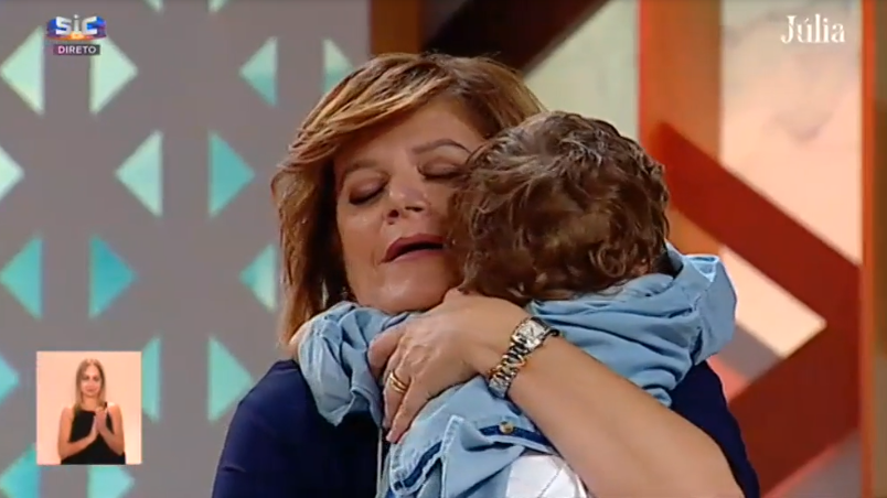 Video: O abraço comovente entre Júlia Pinheiro e menino que recebeu transplante de rim 