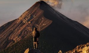 Rui Unas perguntou e o público decidiu: &#8220;Rabo à mostra no cume do vulcão Acatenango&#8221;
