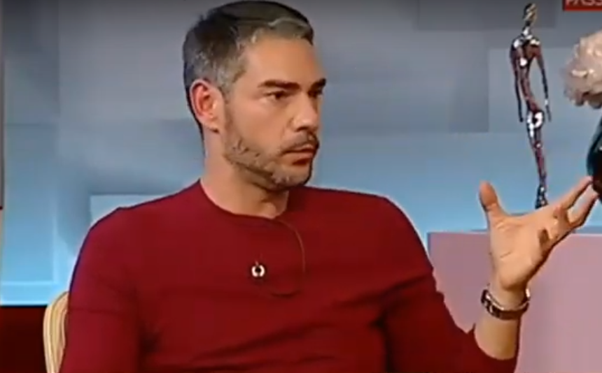 Video: Cláudio Ramos &#8216;arrasa&#8217; reality show da TVI