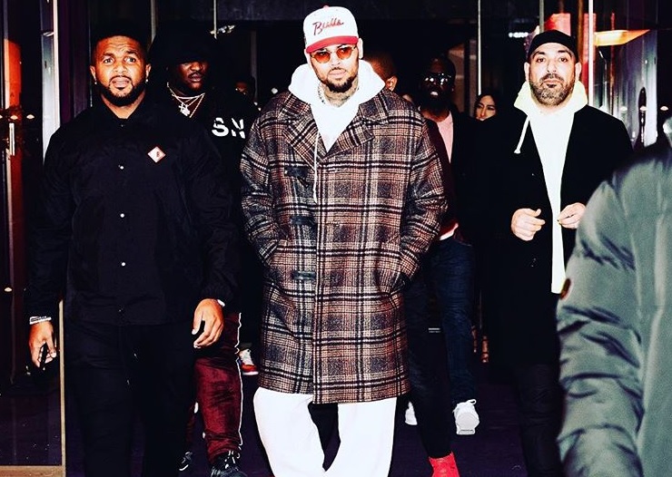 Chris Brown preso em Paris acusado de violação