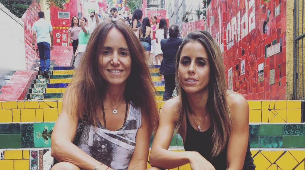 Carolina Patrocínio partilha foto da mãe em biquíni e deixa seguidores &#8216;de boca aberta&#8217;