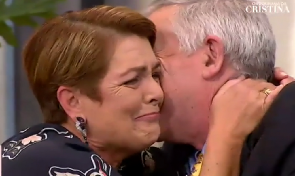 Video: Luísa Castel-Branco é surpreendida em direto pelo marido e protagoniza beijo apaixonado