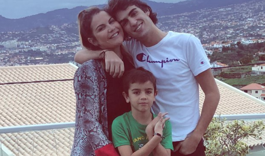 Katia Aveiro declara-se aos filhos: &#8220;Que seria de mim sem vocês?&#8221;