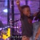 Video: Lenny Kravitz surpreende criança de 5 anos que toca &#8216;Are You Gonna Go My Way&#8217; na bateria