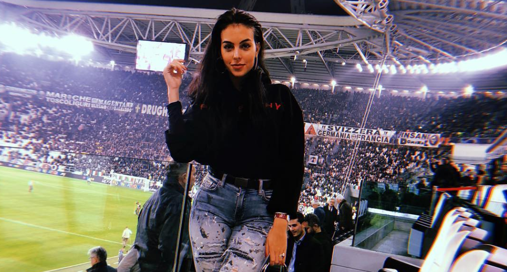 Video: Adeptos da Juventus fazem fila para tirar selfie com&#8230; Georgina Rodriguez