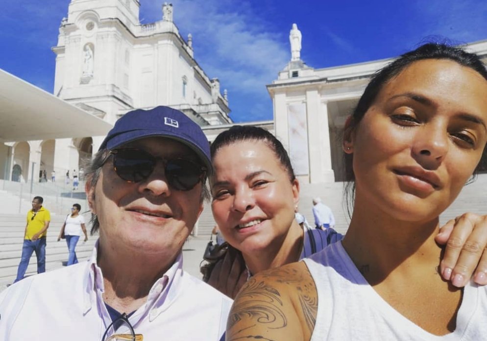 Grata, Marta Cruz partilha foto antiga ao lado dos pais Carlos Cruz e Marluce